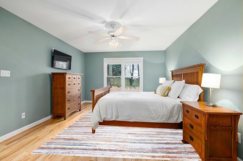 Safavieh Berber Shag Collection Area Rug - 9' x 12', Blue Rust & Ivory, Stripe Design, Non-Shedding & Easy Care, 1.25-inch Thick Ideal for High Traffic Areas in Living Room, Bedroom (BER565A) in Teal and Orange Wood Bedroom