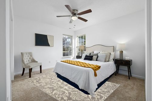 Nourison Jubilant Damask Grey 6' x 9' Area_Rug, Easy-Cleaning, Non Shedding, Bed Room, Living Room, Dining Room, Kitchen (6x9) in White and Yellow Modern Bedroom