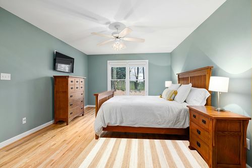 nuLOOM Alisia Flatweave Striped Jute Area Rug, 4x6, Off-white in Teal and Orange Wood Bedroom