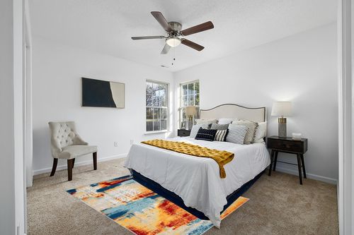 Rugshop Sky Collection Novel Abstract Area Rug 5' x 7' Multi in White and Yellow Modern Bedroom