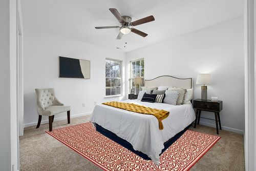 SAFAVIEH Linden Collection 8' x 10' Red/Cream LND134Q Geometric Indoor/ Outdoor Non-Shedding Easy scrubbing Patio Backyard Porch Deck Mudroom Area-Rug in White and Yellow Modern Bedroom