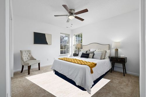 Safavieh Berber Shag Collection Area Rug - 5'5" x 7'7", Ivory & Beige, 1.2-inch Thick Ideal for High Traffic Areas in Living Room, Bedroom (BER563A) in White and Yellow Modern Bedroom