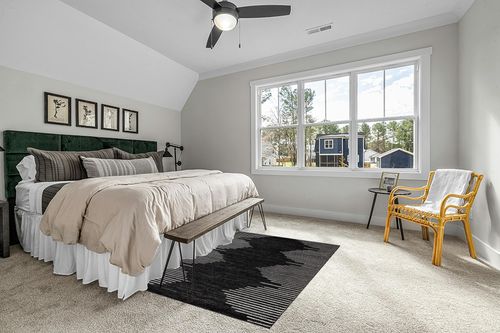 Rugshop Bohemian Stripe Stain Resistant High Traffic Living Room Kitchen Bedroom Dining Home Office Area Rug 5'x7' Black in Grey Traditional Bedroom with King Bed