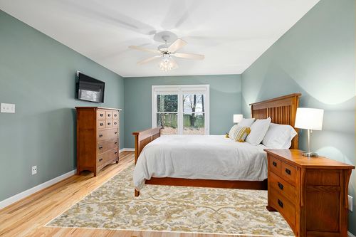 SAFAVIEH Evoke Collection Area Rug - 9' x 12', Ivory & Gold, Shabby Chic Oriental Design, Non-Shedding & Easy Care, Ideal for High Traffic Areas in Living Room, Bedroom (EVK238S) in Teal and Orange Wood Bedroom