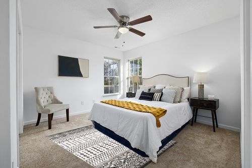 Art&Tuft Area Rug Black in White and Yellow Modern Bedroom