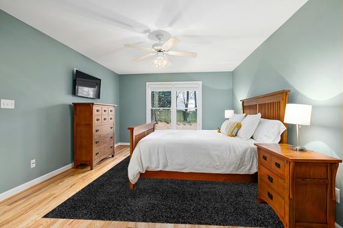 COZYLOOM Large Shag Area Rug 9x12 Luxury Soft Shaggy Rug, Plush Fluffy Indoor Floor Carpet Cozy Solid Modern Rug Anti-Skid Bedroom Floor Cover Living Room Nursery Throw Carpet Black in Teal and Orange Wood Bedroom