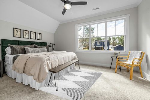 Washable Diamond Stripes Area Rug in Grey Traditional Bedroom with King Bed