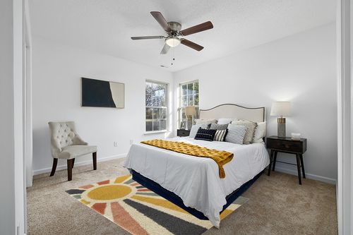 Balta Rugs Helia Geometric Sun Shag Area Rug, Multicolor, 5' 3" x 7' in White and Yellow Modern Bedroom