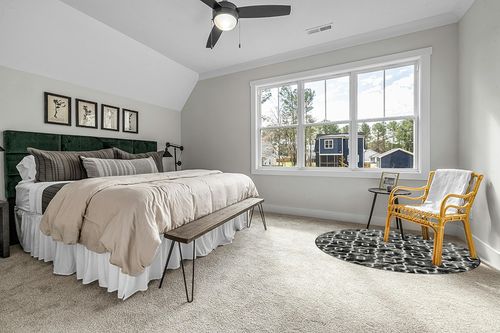 Wonnitar Moroccan Washable Round Rugs 6ft Large Black and White Bedroom Circle Rug Non Slip Dining Room Accent Rug Modern Geometric Trellis Living Room Throw Carpet for Kitchen Bathroom in Grey Traditional Bedroom with King Bed