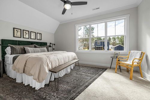 Loloi Layla Collection, LAY-13, Antique/Moss, 9'-6" x 14', .13" Thick, Area Rug, Soft, Durable, Vintage Inspired, Distressed, Low Pile, Non-Shedding, Easy Clean, Printed, Living Room Rug in Grey Traditional Bedroom with King Bed