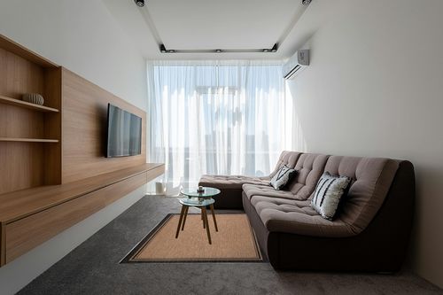 Gertmenian Indoor Outdoor Area Rug, Classic Flatweave, Washable, Stain & UV Resistant Carpet, Deck, Patio, Poolside & Mudroom, 5x7 Ft Standard, Simple Border, Black Tan, 21490 in Grey Living Room with Brown Couch