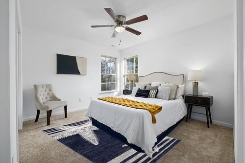 nuLOOM Thomas Paul Starfish and Striped Area Rug, 5' x 8', Blue in White and Yellow Modern Bedroom