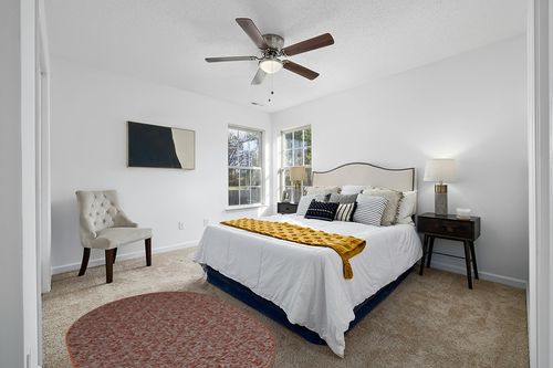 Ambient Rugs Indoor - Outdoor Carpet Custom Size Area Rugs - Rust 4' x 6' Oval in White and Yellow Modern Bedroom
