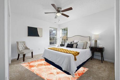 SAFAVIEH Dip Dye Collection 5' x 8' Orange / Ivory DDY685K Handmade Trellis Watercolor Premium Wool Area Rug in White and Yellow Modern Bedroom