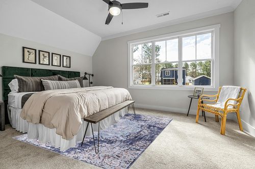 Distressed Vintage Washable Rug 8x10 in Grey Traditional Bedroom with King Bed