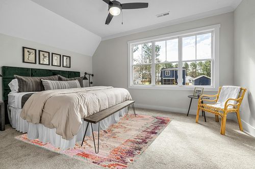 SAFAVIEH Crystal Collection Area Rug - 8' x 10', Light Grey & Purple, Boho Tribal Distressed Design, Non-Shedding & Easy Care, Ideal for High Traffic Areas in Living Room, Bedroom (CRS517P) in Grey Traditional Bedroom with King Bed