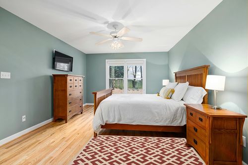 SAFAVIEH Courtyard Collection 4' x 5'7" Red/Bone CY6915 Indoor/ Outdoor Waterproof Easy-Cleaning Patio Backyard Mudroom Accent-Rug in Teal and Orange Wood Bedroom