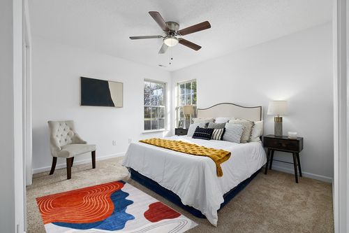 junhejiamei Modern Area Rugs for Living Room 4'x6',Machine Washable Stain Resistant Non Slip Backing Area Rugs,Soft Low-Pile Bedroom Dining Room Floor Carpet,Pink in White and Yellow Modern Bedroom