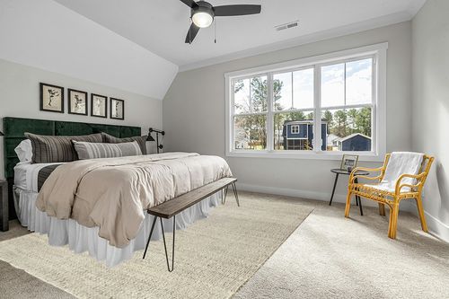 nuLOOM Elfriede Farmhouse Jute Blend Area Rug, 9x12, Natural in Grey Traditional Bedroom with King Bed