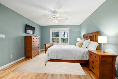 JONATHAN Y SCN102B-8 Aarhus Minimalist Scandi Striped Indoor Area Rug, Classic, Farmhouse, Cottage, Casual, Minimalist, Bedroom, Kitchen, Living Room, Non Shedding, Ivory/Cream, 8' x 10' in Teal and Orange Wood Bedroom