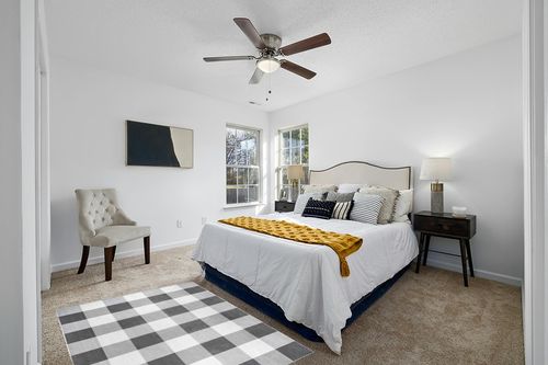 nuLOOM Lucy Machine Washable Farmhouse Buffalo Plaid Area Rug, 4x6, Grey in White and Yellow Modern Bedroom