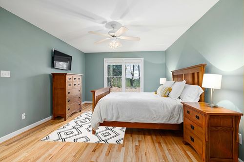 JONATHAN Y MOH401A-5 Deia Moroccan Style Diamond Shag Indoor Area-Rug Bohemian Geometric Easy-Cleaning Bedroom Kitchen Living Room Non Shedding, 5 X 8, White/Black in Teal and Orange Wood Bedroom