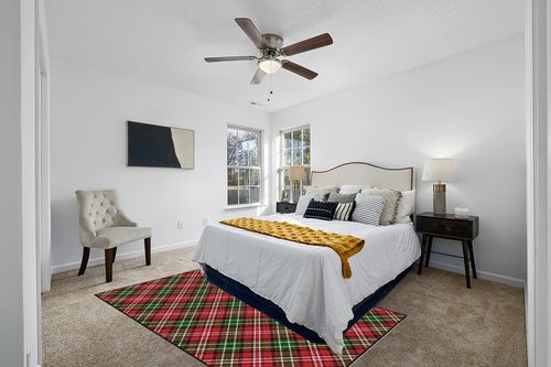 Brumlow MILLS Christmas Plaid Washable Festive Print Holiday Area Rug for Living or Dining Room, Bedroom Carpet and Kitchen Rug, 5'x8', Multicolor in White and Yellow Modern Bedroom