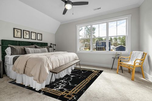 Antep Rugs Babil Gold 8x10 Abstract Marble Geometric Indoor Area Rug (Black, 7'10" x 10') in Grey Traditional Bedroom with King Bed