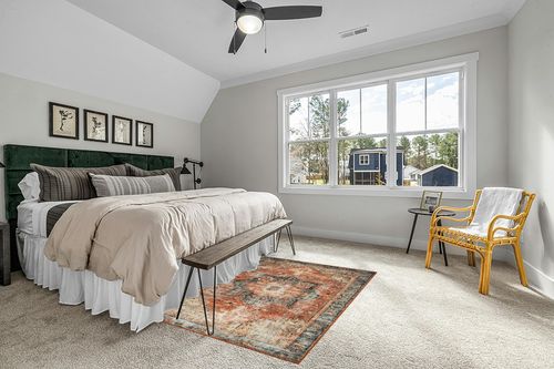 Wonnitar Oriental 5x7 Area Rugs,Washable Large Living Room Rug,Non-Slip Ultra-Thin Vintage Throw Rug for Dining Room,Retro Stain Resistant Floor Mat for Mud Room Basement Entry,Orange in Grey Traditional Bedroom with King Bed