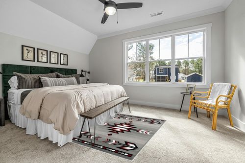 Home Dynamix Premium Sagrada Southwestern Geometric Area Rug, Grey/Red, 5'2"x7'4" in Grey Traditional Bedroom with King Bed