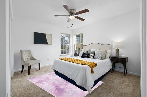 SAFAVIEH Machine Washable Slip Resistant Collection 5' x 7' Light Purple/Pink Inspired by Disney's Frozen II - Spirit Kids Bedroom Nursery Playroom Area Rug in White and Yellow Modern Bedroom