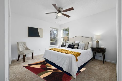 Well Woven Casual Modern Styling Shapes Circles Area Rug 5x7 (5'3" x 7'3'') Multi Color Red Black Beige Thick Soft Pile Easy Care Pile Suitable high Traffic Areas in White and Yellow Modern Bedroom