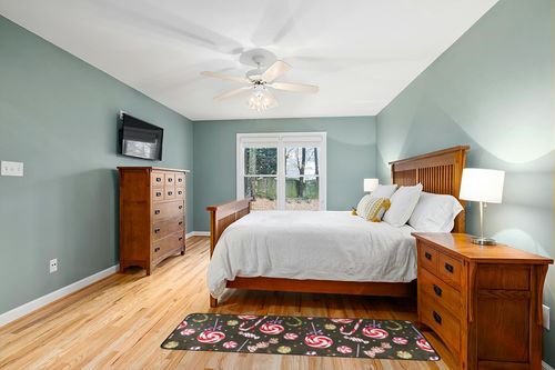 Absorbent Runner Rugs with Rubber Backing,Christmas Candy Canes Non-Skid Kitchen Bath Rug Mat Floor Mat, Xmas Red Sweetmeats Soft Washable Carpet Doormat for Indoor Bathroom Laundry Doorway in Teal and Orange Wood Bedroom