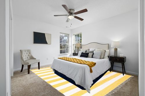Unique Loom Chindi Rag Collection Area Rug - Striped (9' x 12' 2" Rectangle, Yellow and Ivory) in White and Yellow Modern Bedroom
