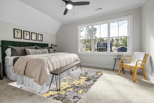 SAFAVIEH Adirondack Collection Area Rug - 8' x 10', Grey & Yellow, Modern Abstract Design, Non-Shedding & Easy Care, Ideal for High Traffic Areas in Living Room, Bedroom (ADR134H) in Grey Traditional Bedroom with King Bed