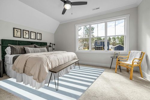 Plastic Straw Water Resistant Outdoor Rug 9x12 | Outdoor Rugs for Patio, Deck, Porch, Entryway | Fade Resistant Outside Area Rug | 8'11'' x 11'10'' Gray in Grey Traditional Bedroom with King Bed