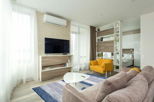 Safavieh Striped Kilim Collection Area Rug - 5' x 8', Grey & Blue, Flat Weave Cotton Design, Easy Care, Ideal for High Traffic Areas in Living Room, Bedroom (STK804M) in Light Modern Living Room with TV