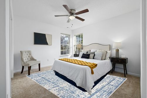 JONATHAN Y BMF108A-8 Bohemian Filigree Modern Indoor Area-Rug Floral Vintage Casual Easy-Cleaning High Traffic Bedroom Kitchen Living Room Non Shedding, 8 X 10, Cream in White and Yellow Modern Bedroom