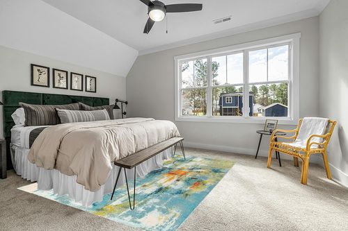 JONATHAN Y CTP100A-8 Contemporary POP Modern Abstract Waterfall Blue/Cream 8 ft. x 10 ft. Area-Rug, Bohemian, Easy-Cleaning, for Bedroom, Kitchen, Living Room, Non Shedding in Grey Traditional Bedroom with King Bed