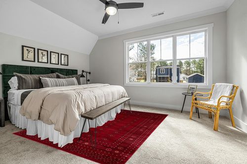 eCarpet Gallery Oriental Area Rug, Turkish Bokhara Red Carpet 8x10, 303870 in Grey Traditional Bedroom with King Bed