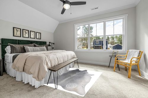 Sunshine Cowhides Genuine Grey Cowhide Rug - Luxurious Cow Rug for Bedroom, Living Room, and Home Decor Enthusiasts - Masterpiece of Style and Functionality - 6x6-7ft (180x210cm) in Grey Traditional Bedroom with King Bed
