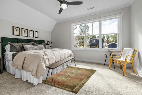 Magnolia Home by Joanna Gaines x Loloi Sinclair SIN-06 Collection Machine Washable Clay / Tobacco 5'-0" x 7'-0" Area Rug in Grey Traditional Bedroom with King Bed
