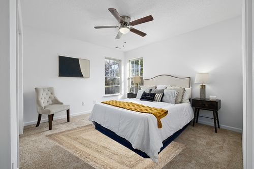 Large Jute Rug Natural Fibers Boho Reversible Carpet (Rectangle, 5x8 Feet) in White and Yellow Modern Bedroom