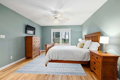 SAFAVIEH Micro-Loop Collection Area Rug - 8' x 10', Blue & Ivory, Handmade Moroccan Boho Tribal Wool, Ideal for High Traffic Areas in Living Room, Bedroom (MLP502M) in Teal and Orange Wood Bedroom