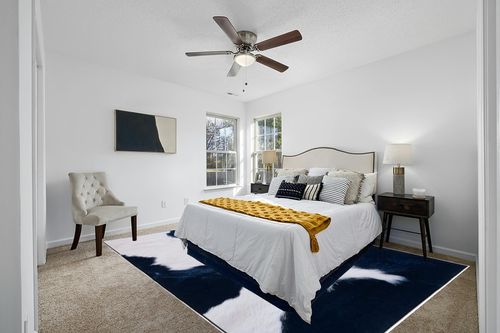 Safavieh Faux Hide Collection Area Rug - 9' x 12', Ivory & Dark Blue, Tiger Print Design, Non-Shedding & Easy Care, Machine Washable Ideal for High Traffic Areas in Living Room, Bedroom (FAH548A) in White and Yellow Modern Bedroom