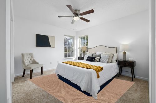 CAMILSON Easy Jute Rug 8x10, Indoor Outdoor Natural Color Farmhouse Area Rugs for Living Room Patio and Kitchen Rug, Solid Boho Woven Design, Easy-Cleaning, Non Slip Washable Outside Carpet (8 x 10) in White and Yellow Modern Bedroom