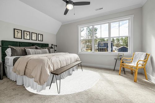 White 8x10 Oval  Shag Rug in Grey Traditional Bedroom with King Bed
