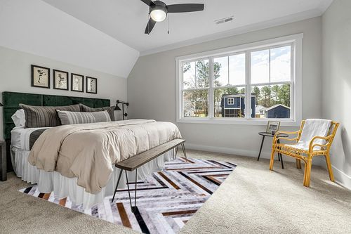 DECOMALL Coronado 8x10ft Area Rugs, Modern Geometric Faux Cowhide Patchwork Rug, Machine Washable Non Slip Carpet for Living Room Bedroom Dinning Room,8x10ft Multi in Grey Traditional Bedroom with King Bed