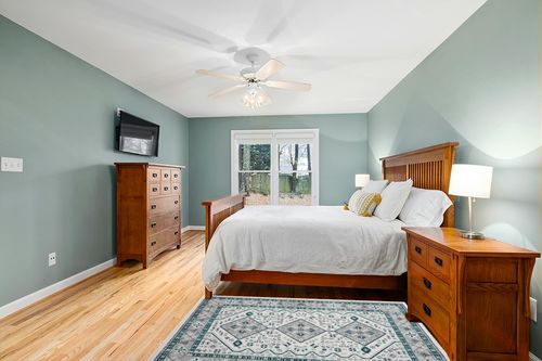 GlowSol Vintage Rug 4x6 Machine Washable Area Rug for Bedroom Living Room Non-Slip Non-Shedding Print Floor Carpet for Dining Room Living Room, Grey/Blue, 4’x6’ in Teal and Orange Wood Bedroom