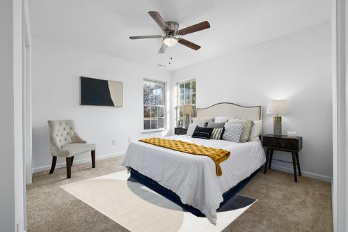 Abani Geometric Beige/Charcoal Yellow Area Rug - 5'x 8' - Modern Half-Moon Design Mid-Century Deco - Easy to Clean - Durable for High Traffic Areas – Bedroom & Office - Medium Pile in White and Yellow Modern Bedroom